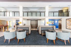 Holiday Inn Express & Suites Bradenton West by IHG