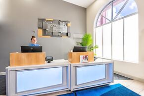 Holiday Inn Express & Suites Bradenton West by IHG