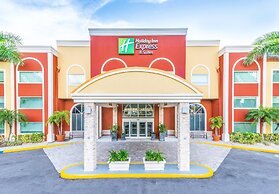 Holiday Inn Express & Suites Bradenton West by IHG