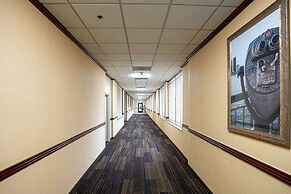 Clarion Hotel Detroit Metro Airport