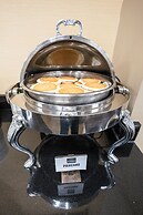 Clarion Hotel Detroit Metro Airport