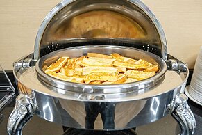 Clarion Hotel Detroit Metro Airport