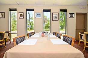 Best Western Crossroads Inn