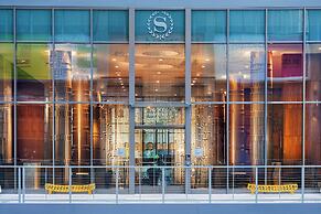 Sheraton Grand Los Angeles