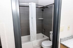 Days Inn by Wyndham Cincinnati East