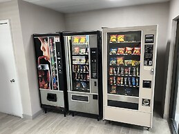 Days Inn by Wyndham Cincinnati East