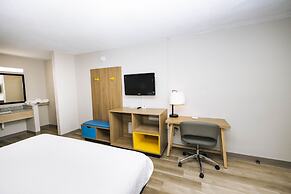 Days Inn by Wyndham Cincinnati East