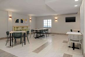 Spark by Hilton Rock Springs