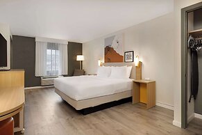 Spark by Hilton Rock Springs