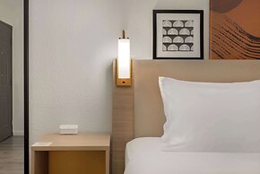 Spark by Hilton Rock Springs