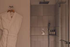 Carlton Cannes, a Regent Hotel