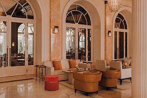 Carlton Cannes, a Regent Hotel