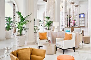 Carlton Cannes, a Regent Hotel