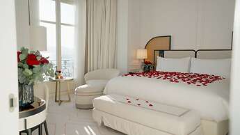 Carlton Cannes, a Regent Hotel