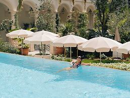 Carlton Cannes, a Regent Hotel