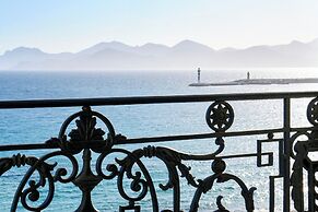 Carlton Cannes, a Regent Hotel