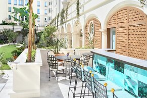 Carlton Cannes, a Regent Hotel