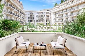 Carlton Cannes, a Regent Hotel