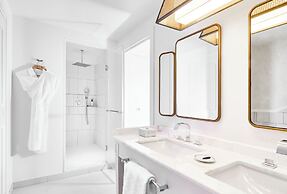 Carlton Cannes, a Regent Hotel