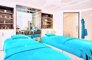 Carlton Cannes, a Regent Hotel