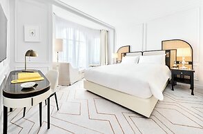 Carlton Cannes, a Regent Hotel