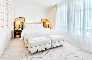 Carlton Cannes, a Regent Hotel