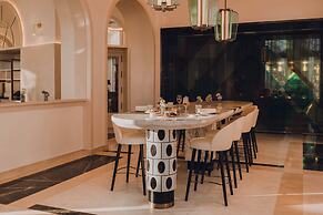 Carlton Cannes, a Regent Hotel