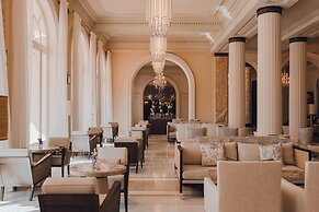 Carlton Cannes, a Regent Hotel