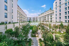 Carlton Cannes, a Regent Hotel