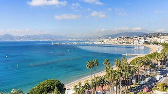 Carlton Cannes, a Regent Hotel