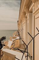 Carlton Cannes, a Regent Hotel