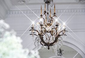 Carlton Cannes, a Regent Hotel