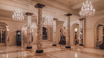 Carlton Cannes, a Regent Hotel