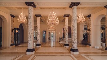 Carlton Cannes, a Regent Hotel