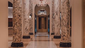 Carlton Cannes, a Regent Hotel