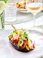 Carlton Cannes, a Regent Hotel