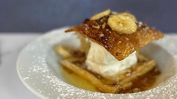 Crowne Plaza Cleveland at Playhouse Square by IHG