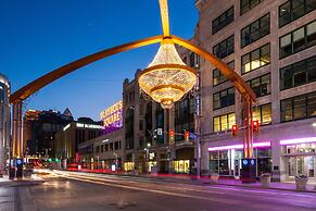 Crowne Plaza Cleveland at Playhouse Square by IHG