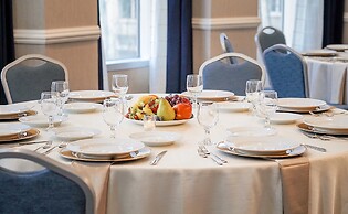 Crowne Plaza Cleveland at Playhouse Square by IHG