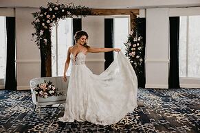 Crowne Plaza Cleveland at Playhouse Square by IHG