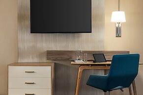 Crowne Plaza Cleveland at Playhouse Square by IHG