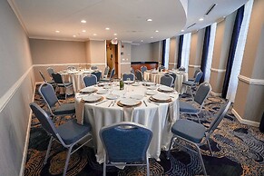 Crowne Plaza Cleveland at Playhouse Square by IHG