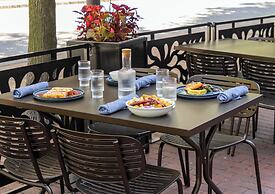 Crowne Plaza Cleveland at Playhouse Square by IHG