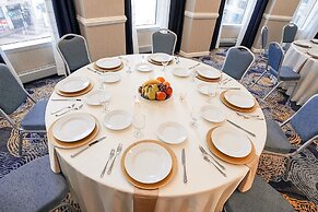 Crowne Plaza Cleveland at Playhouse Square by IHG