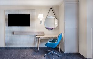 Crowne Plaza Cleveland at Playhouse Square by IHG