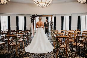 Crowne Plaza Cleveland at Playhouse Square by IHG