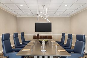 Crowne Plaza Cleveland at Playhouse Square by IHG