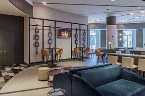 Crowne Plaza Cleveland at Playhouse Square by IHG