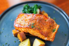 Crowne Plaza Cleveland at Playhouse Square by IHG