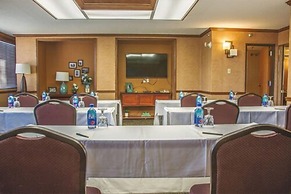 MCM Eleganté Hotel & Conference Center Beaumont